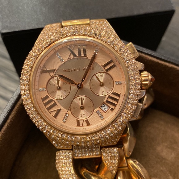 Michael Kors rose gold crystal watch - Picture 4 of 7